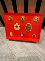 Rode kruis  spelden / medailles espana in dik plexi glas, Verzenden, Overige materialen, Buitenland