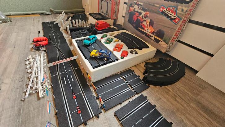 Fleishmann  Rally Monte Carlo 8000...4 auto's  60 baandelen, Kinderen en Baby's, Speelgoed | Racebanen, Zo goed als nieuw, Racebaan