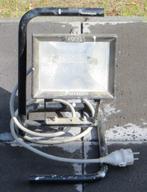 Bouwlamp met halogeen verlichting, Ophalen, Gebruikt, Met statief, Lamp met armatuur