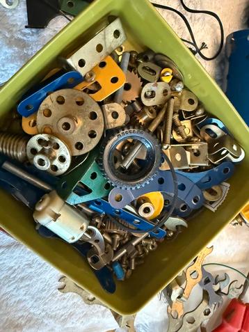 Vintage MECCANO bouwset beschikbaar voor biedingen