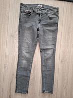 Grijze Tommy Hilfiger Jeans W30-W32, Kleding | Dames, Ophalen of Verzenden, Zo goed als nieuw, W30 - W32 (confectie 38/40), Grijs