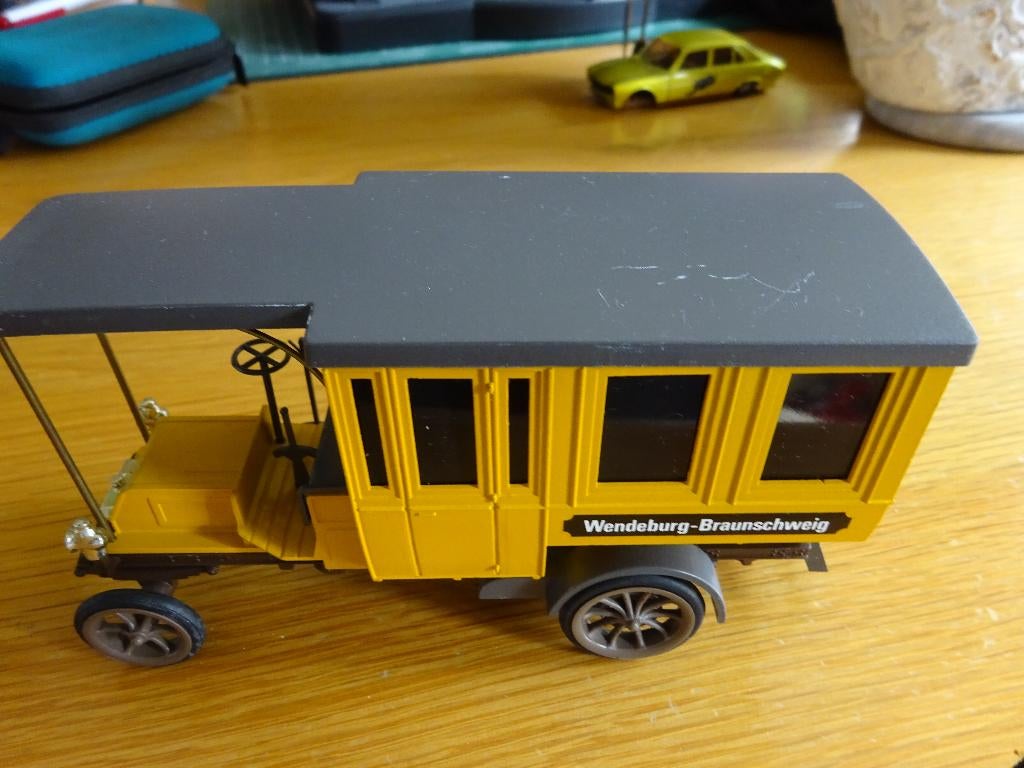 miniatuur autootjes omnibus, Ophalen of Verzenden, Zo goed als nieuw