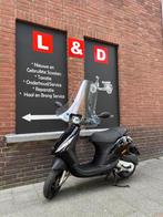 Te Koop Piaggio Zip ( blauw kenteken ), Fietsen en Brommers, Scooters | Piaggio, Ophalen, Gebruikt, Zip, Benzine