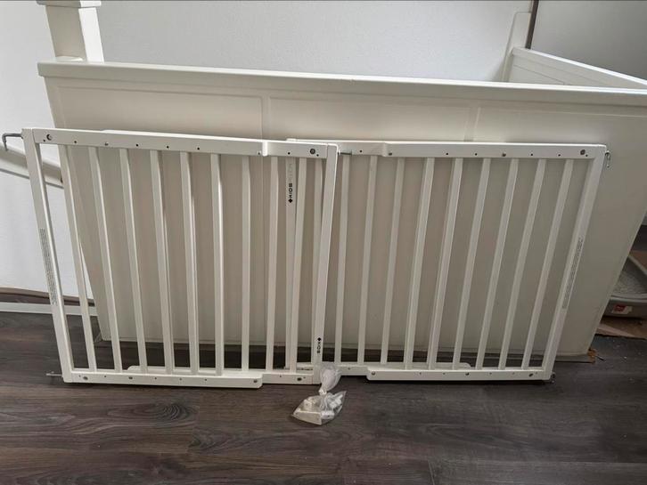 Kidsriver traphekje wit | verstelbaar, Kinderen en Baby's, Traphekjes, Zo goed als nieuw, 100 tot 115 cm, Ophalen of Verzenden