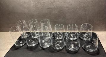 12 glazen beschikbaar voor biedingen