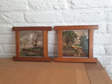 Set van 2 tegel schilderijen in houten lijst. 23x19 cm. beschikbaar voor biedingen