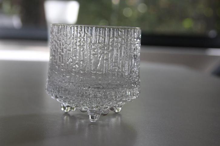 IITTALA "" ULTIMA THULE "" GLazen., Verzamelen, Glas en Borrelglaasjes, Zo goed als nieuw, Overige typen, Ophalen of Verzenden