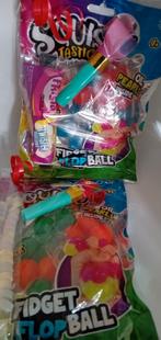 Traktatie squishy bal +rolfluit en snoepje 1.00, Ophalen of Verzenden, Nieuw, Feestartikel, Verjaardag