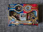 Pokémon True Steel Zamazenta Collection box met Team Up, Ophalen of Verzenden, Nieuw