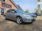 Opel Astra 1.4 Turbo Edition. Airco|Cruise|Lichtmetaal| Leuk, Auto's, Opel, Origineel Nederlands, Te koop, Zilver of Grijs, 5 stoelen