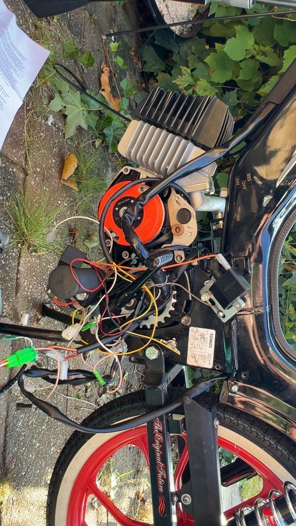Hulp bij montage mvt ontsteking op tomos, Fietsen en Brommers, Brommeronderdelen | Scooters, Nieuw, Overige merken, Blok, Ophalen