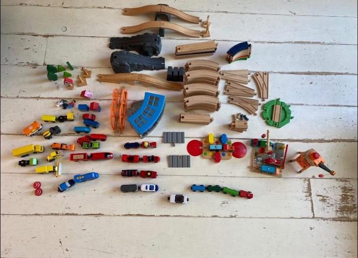 Houten treinbaan, Kinderen en Baby's, Speelgoed | Houten speelgoed, Gebruikt, Overige typen, Ophalen