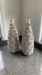 Twee vazen met roosjes/rozen ong 50 cm PTMD collection, Huis en Inrichting, Ophalen, Gebruikt, Wit, Aardewerk of Porselein