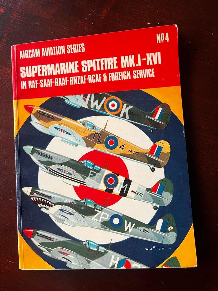 Supermarine Spitfire MK.I-XVI - Aircam Aviation Series, Boeken, Techniek, Gelezen, Overige onderwerpen, Ophalen of Verzenden