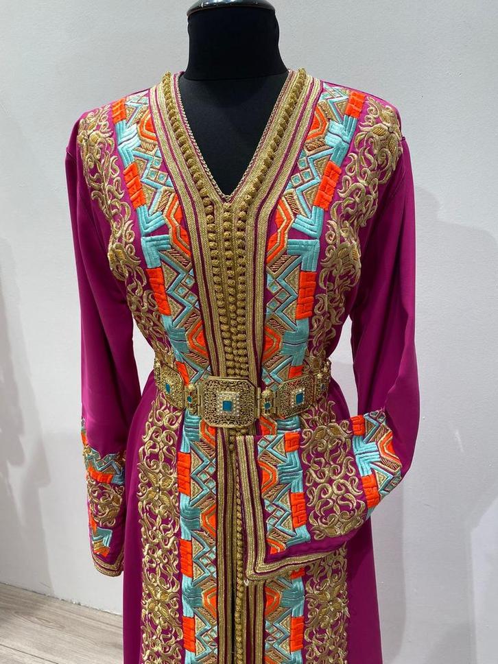 Prachtige Marokkaanse takchita, Kleding | Dames, Gelegenheidskleding, Zo goed als nieuw, Overige typen, Maat 42/44 (L), Roze, Ophalen of Verzenden