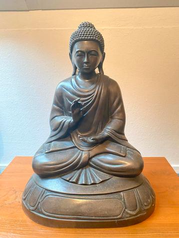 Boeddhabeeld in meditatiehouding brons beschikbaar voor biedingen