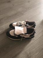 Givenchy schoenen, Ophalen of Verzenden, Zo goed als nieuw, Overige kleuren