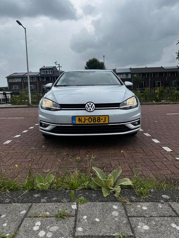 Volkswagen Golf 1.0 TSI 110pk 7-DSG 5D 2017 Wit beschikbaar voor biedingen