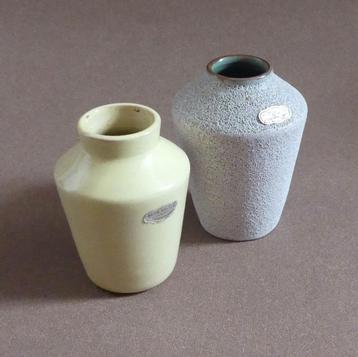 Delfos Zoeterwoude vaasje vintage geel Nederlands beschikbaar voor biedingen