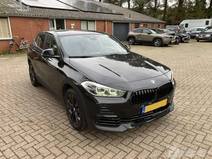 BMW X2 SDRIVE18I (bj 2020, automaat), Auto diversen, Schadeauto's, BMW, Automaat, Benzine, Hatchback, Zwart