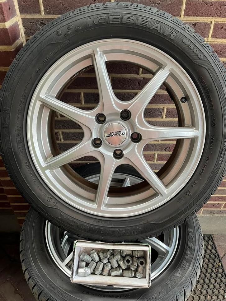 Velgen met hankook winterbanden 215-55-r17, Auto-onderdelen, Banden en Velgen, Banden en Velgen, Winterbanden, 17 inch, 215 mm