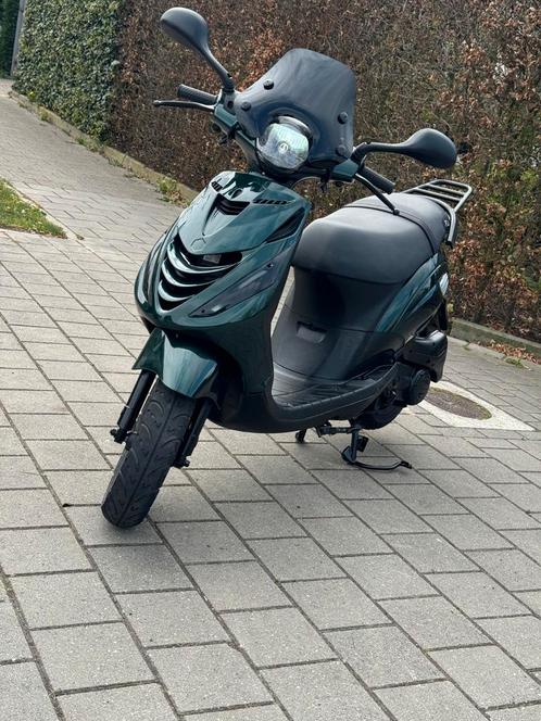 Piaggio Zip 45 4TAKT IGET JAGUAR RS-1 FULL OPTION GARANTIE, Fietsen en Brommers, Scooters | Piaggio, Zo goed als nieuw, Zip, Ophalen