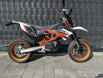 KTM KTM 690 SMC R (bj 2017) beschikbaar voor biedingen