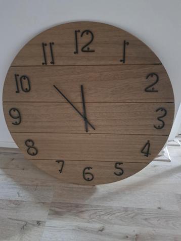 Grote Wandklok - 57cm - Werkt Perfect! beschikbaar voor biedingen