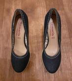 Nieuwe TAMARIS SPIJKERSTOF pumps .maat 38, Kleding | Dames, Schoenen, Ophalen of Verzenden, Nieuw, Blauw