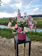 Vaas met zijden bloemen, Huis en Inrichting, Woonaccessoires | Droogbloemen, Ophalen of Verzenden, Nieuw