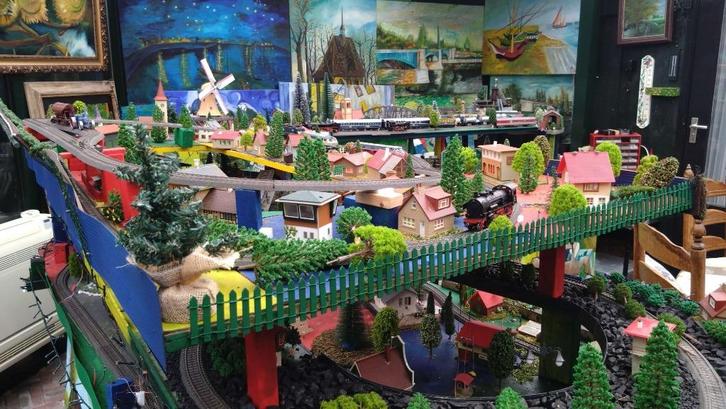 Komplete Märklin (10) treinen diorama met gebouwen en bomen, Hobby en Vrije tijd, Modeltreinen | H0, Gebruikt, Treinset, Wisselstroom