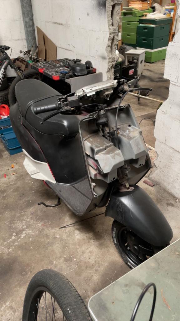 Piaggio quartz project 70cc stage6, Fietsen en Brommers, Scooters | Peugeot, Gebruikt, Overige modellen, Maximaal 45 km/u, Tweetakt