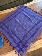 Sjaal gucci 80/80 cm paars en blauw, Kleding | Dames, Ophalen of Verzenden, Zo goed als nieuw, Maat 46/48 (XL) of groter, Sjaal
