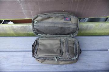 Grote JRC Pouch in staat van nieuw beschikbaar voor biedingen