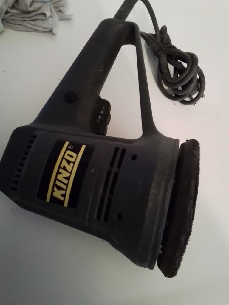 Kinzo Elektrische Schuurmachine - Rond en Roterend 10 euro, Ophalen of Verzenden, Gebruikt, Minder dan 600 watt, Vlakschuurmachine