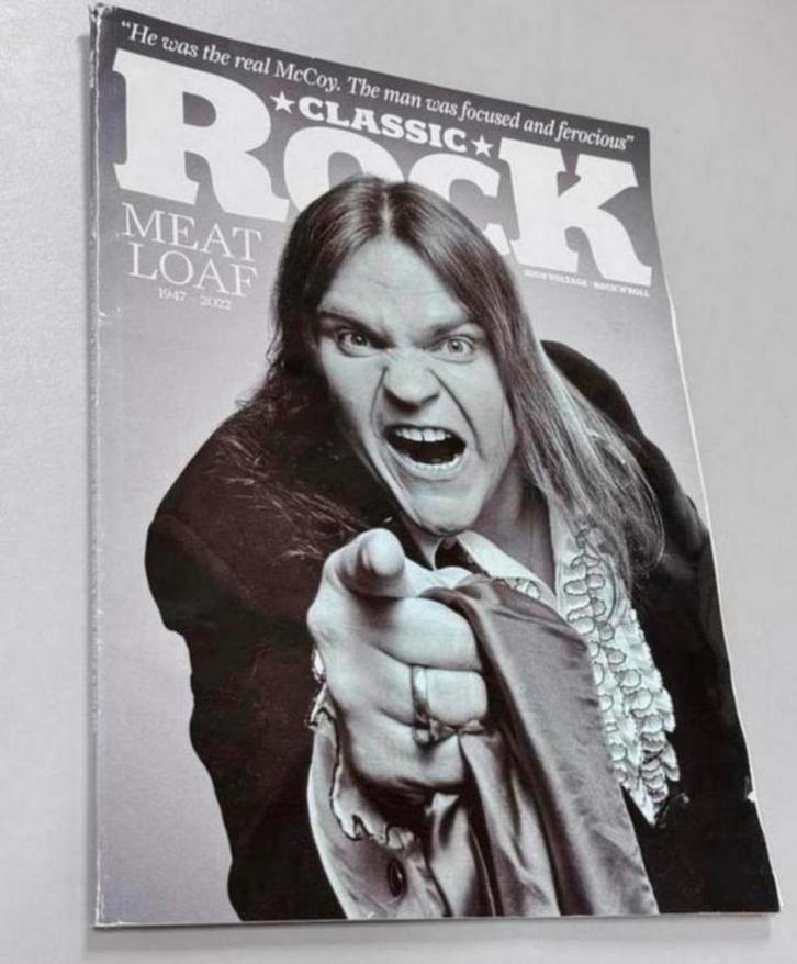 Classic Rock Magazine UK Issue 299 APRIL 2022 - MEAT LOAF, Verzamelen, Muziek, Artiesten en Beroemdheden, Zo goed als nieuw, Boek, Tijdschrift of Artikel