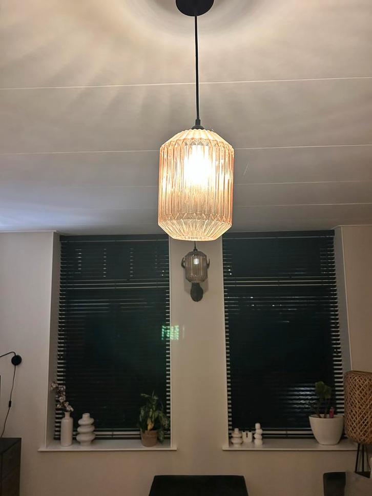 Glazen Hanglampen twee stuks Kwantum, Huis en Inrichting, Lampen | Hanglampen, Gebruikt, Minder dan 50 cm, Glas, Ophalen