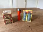 Retro poppel aansteker, vliegenvanger en lucifers, Verzamelen, Rookartikelen, Aanstekers en Luciferdoosjes, Ophalen of Verzenden