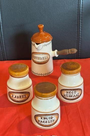3x kruidenpotje en koffiemelkkannetje Zenith Gouda beschikbaar voor biedingen