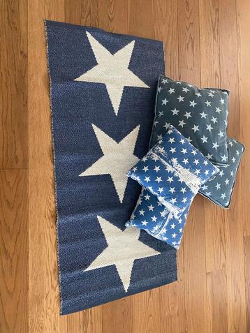 Vloerkleed + Kussens - Stoere Kinderkamer beschikbaar voor biedingen