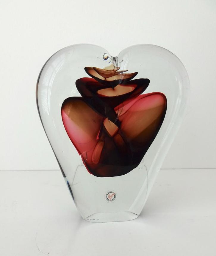 Glazen object hartvorm helder licht donkerrood Ozzaro 3764-g, Antiek en Kunst, Antiek | Glas en Kristal, Ophalen of Verzenden