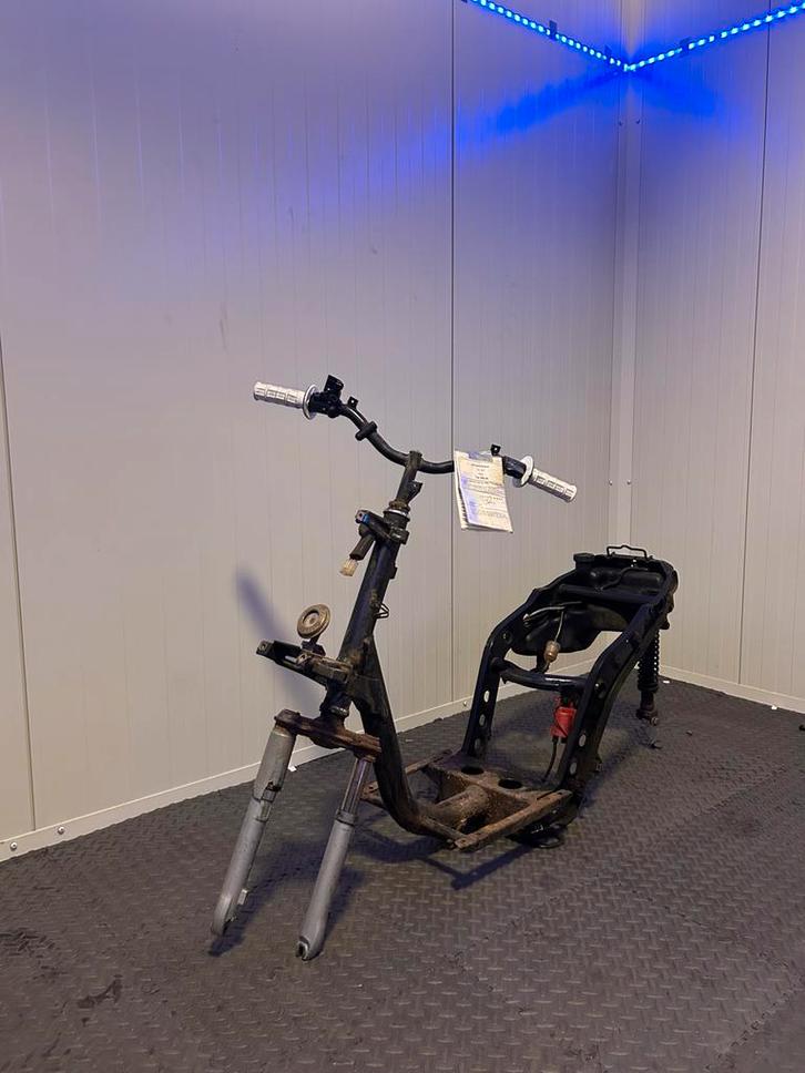 Type 1/2/3 frame!, Fietsen en Brommers, Brommeronderdelen | Scooters, Zo goed als nieuw, Overige merken, Ophalen of Verzenden