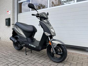 ZGAN Kymco Agility 12'' bromscooter. 45km. 4T. Geel kenteken beschikbaar voor biedingen