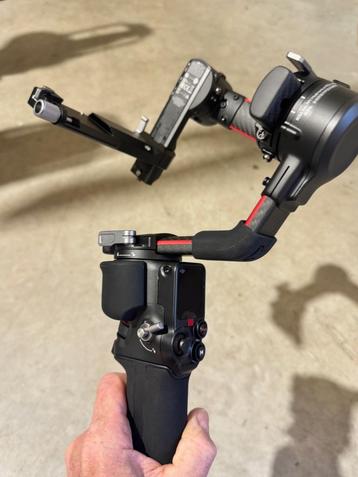 DJI RS2 PRO Combo beschikbaar voor biedingen