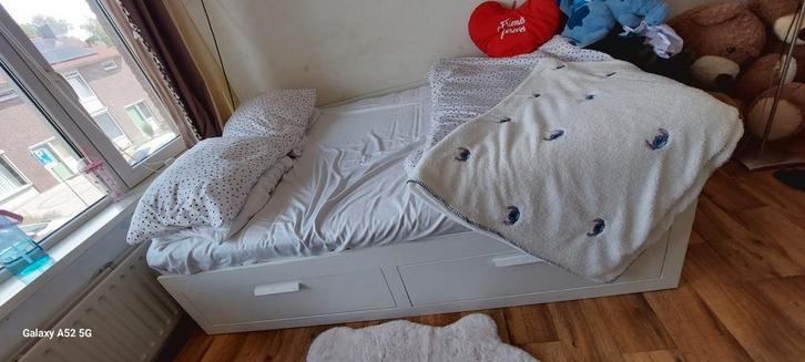 Twee persoons bed met twee ladens., Huis en Inrichting, Slaapkamer | Matrassen en Bedbodems, Gebruikt, Overige maten, 200 cm, Tweepersoons