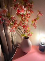 Leuke roze vaas met bloemen, Ophalen of Verzenden, Zo goed als nieuw