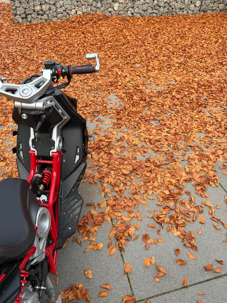 Italjet Dragster 125cc Scooter/Motor, Fietsen en Brommers, Scooters | Piaggio, Zo goed als nieuw, Overige modellen, Benzine, Ophalen of Verzenden