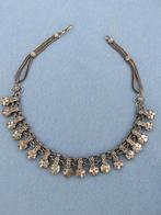 Antiek hals sieraad met bedeltjes - 19e eeuw, Sieraden, Tassen en Uiterlijk, Antieke sieraden, Ophalen of Verzenden, Overige materialen