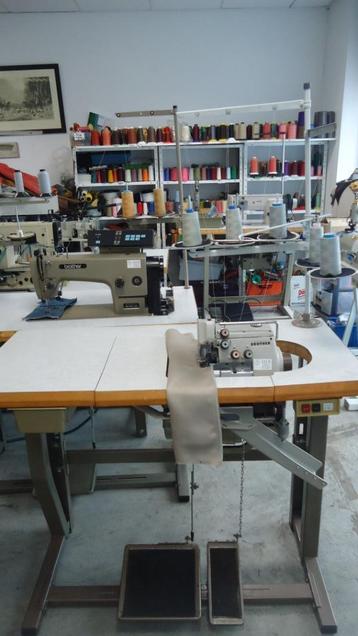 Industrie Lockmachine Brother  5 Draads 2 Naalds beschikbaar voor biedingen