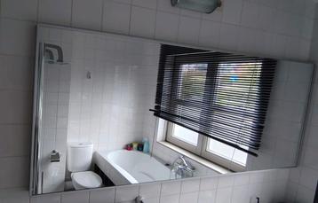 Grote Spiegel voor Badkamer beschikbaar voor biedingen